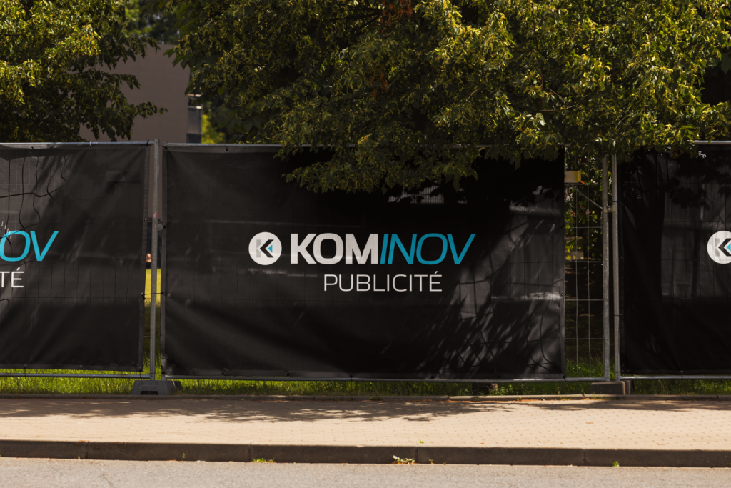 bâche publicitaire microperforée